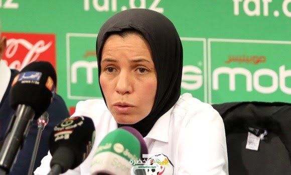 مدربة المنتخب الوطني الجزائري النسوي لكرة القدم تعاين تشكيلة موسعة من 34 لاعبة 1