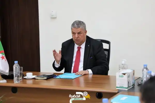 عمارة : أنا مستاء جدا من بعض التصرفات العنصرية في ملاعبنا