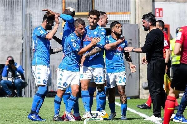 نابولي يفوز على مضيفه سبيزيا برباعية