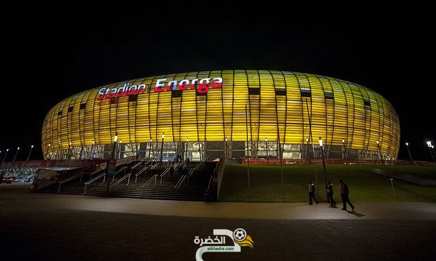 نهائي الدوري الأوروبي بحضور 9 آلاف و500 متفرج
