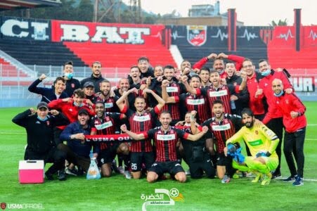 اتحاد الجزائر يتأهل إلى نصف نهائي كأس الرابطة 7 اتحاد الجزائر يتأهل إلى نصف نهائي كأس الرابطة 6