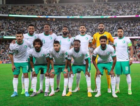 منتخب السعودية يفوز على عمان ويقترب من التأهل إلى مونديال قطر 2022 1