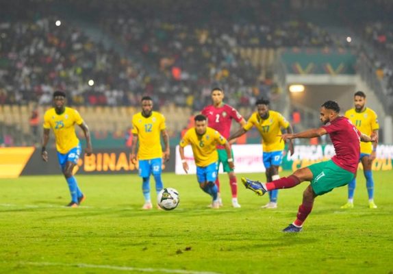 كان 2021 : المغرب يتعادل مع الجابون ويتأهل إلى الدور الـ 16