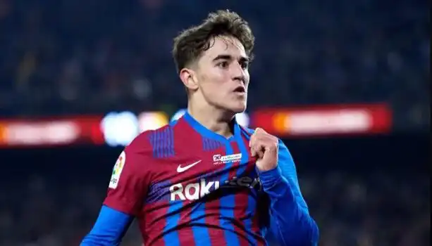 ليفربول يستهدف التعاقد مع جافي لاعب وسط برشلونة