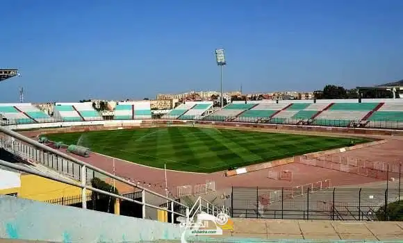 كاس العالم 2022 : ملعب مصطفى تشاكر جاهز لاحتضان مباراة الجزائر- الكاميرون