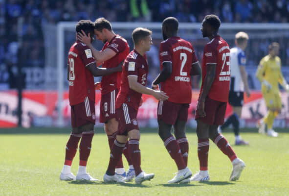 بايرن ميونخ يفوز على أرمينيا بيليفيلد ويقترب من لقب الدوري الألماني