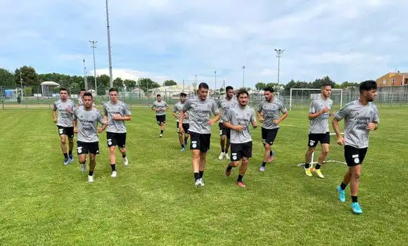 المنتخب الوطني لكرة  القدم  (أقل من 23 عاما) دورة موريس-ريفيلو: الجزائر من اجل الظهور بوجه مشرف