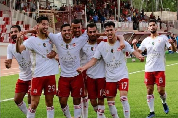 شباب بلوزداد بطلا للدوري الجزائري للمرة الثالثة على التوالي 1 شباب بلوزداد بطلا للدوري الجزائري للمرة الثالثة على التوالي 1