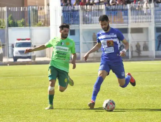شبيبة القبائل يفوز على نجم مقرة ويصعد لوصافة الدوري الجزائري