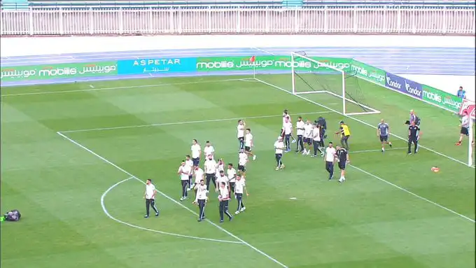التشكيلة الاساسية للمنتخب الجزائري ضد اوغندا