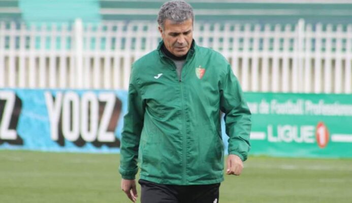 المدرب التونسي خالد بن يحيى يعلن رحيله عن مولودية الجزائر 1 المدرب التونسي خالد بن يحيى يعلن رحيله عن مولودية الجزائر 1