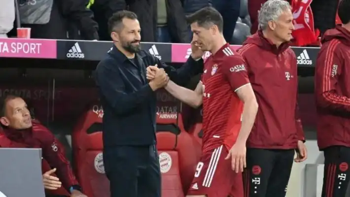 ليفاندوفسكي يرفض عرض البياسجي وتشيلسي