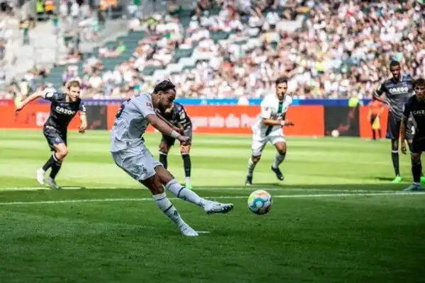 بن سبعيني هداف في ودية بروسيا مونشنغلادباخ ضد ريال سوسيداد 1 بن سبعيني