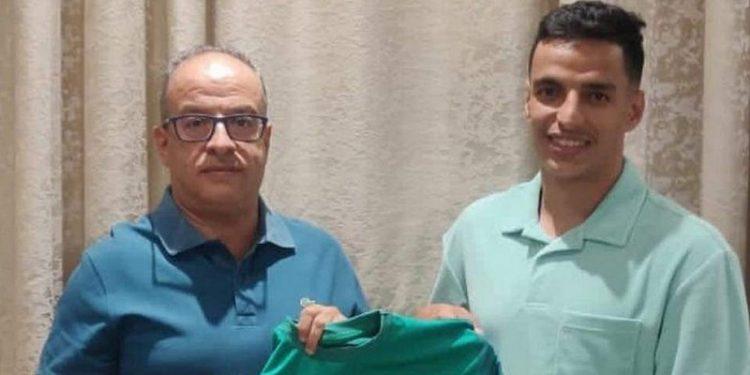 نادي الرجاء الرياضي يتعاقد مع الجزائري محمد مهدي بوكاسي