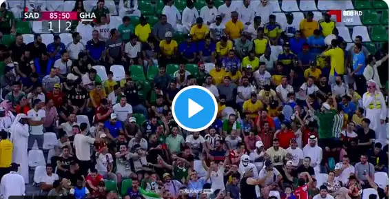 شاهد الجماهير الجزائرية  تخطف الأنظار وتصنع أجواء مميزة في استاد المدينة التعليمية المونديالي خلال مباراة السد والغرافة