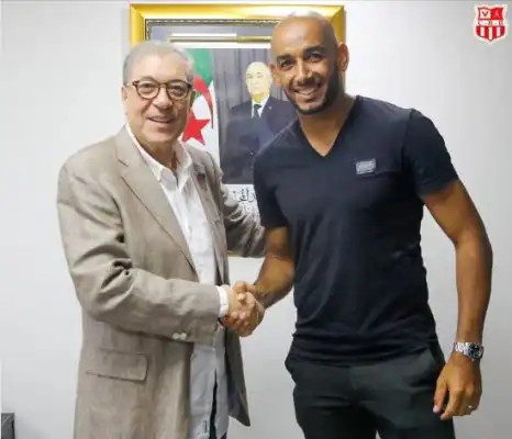 عز الدين دوخة ينضم لشباب بلوزداد