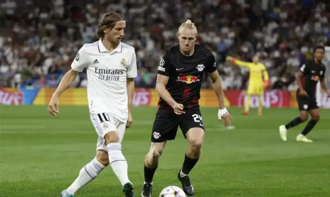 ريال مدريد يتجاوز ضيفه الألماني لايبزيغ بثنائية