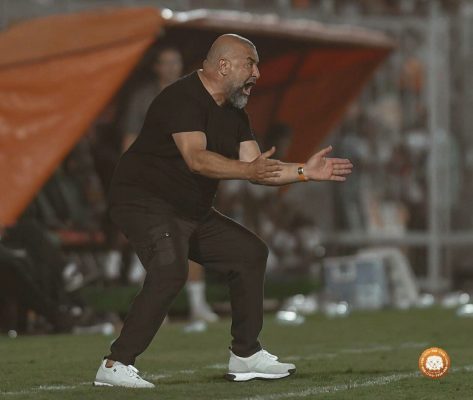 بن شيخة يقود نهضة بركان للتتويج بكأس السوبر الإفريقي