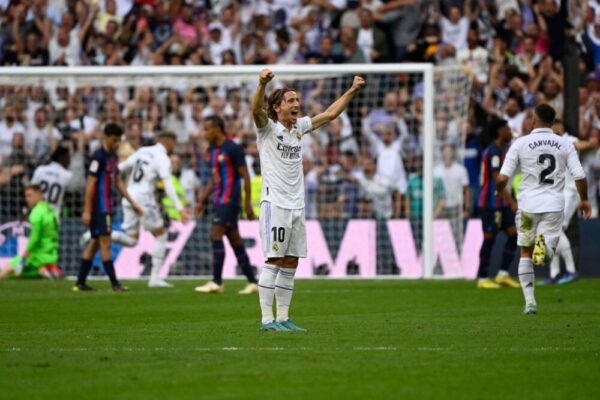 الكلاسيكو : ريال مدريد يتصدر الدوري الإسباني بالفوز على برشلونة 6