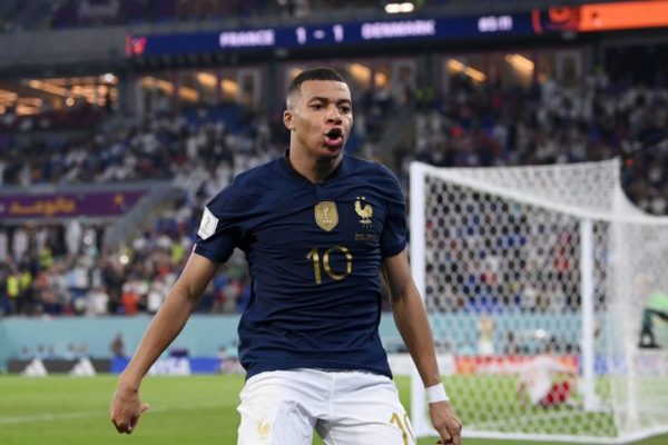 كيليان مبابي ثامن هدافي منتخب فرنسا عبر التاريخ
