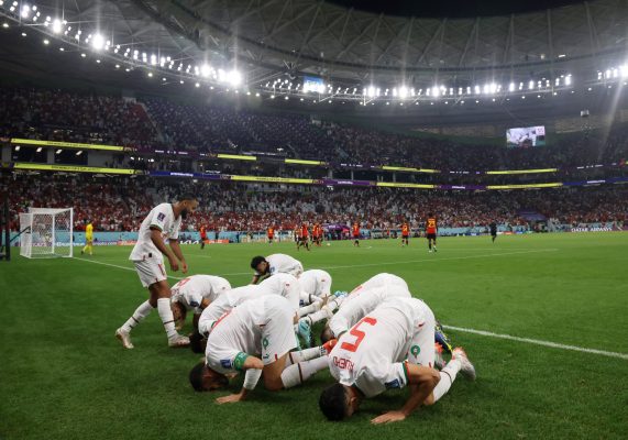 المغرب يفوز على بلجيكا ويحقق ثالث انتصار له في كؤوس العالم