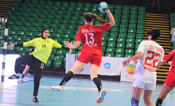 كأس إفريقيا 2022 كرة اليد سيدات : الجزائر تفوز أمام المغرب 25-23
