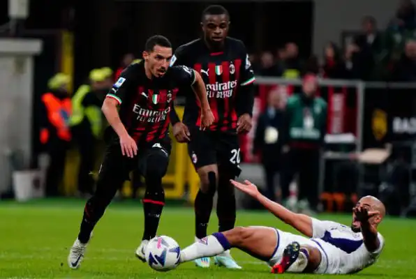 بن ناصر أساسي ويفوز مع ميلان على ضيفه فيورونتينا بهدفين لواحد