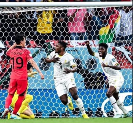 غانا تفوز على كوريا الجنوبية بثلاثة أهداف لإثنين وتنعش آمالها في بلوغ ثمن نهائي كأس العالم 1