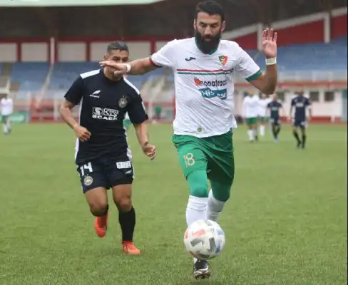 مولودية الجزائر يفوز أمام وفاق سطيف في قمة الدوري الجزائري