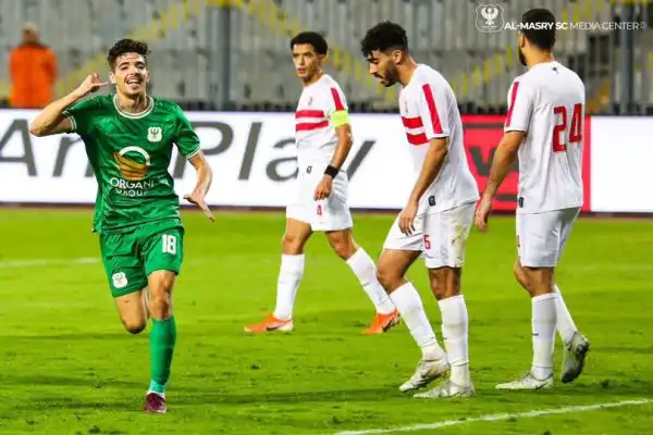 مدرب منتخب مصر يستدعي الجزائري دغموم
