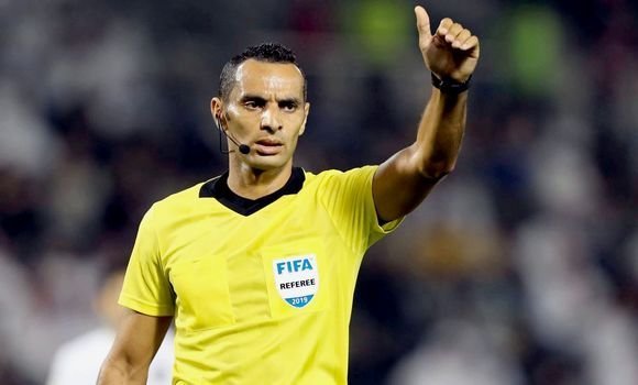 تعيين الجزائري مصطفى غربال حكما رابعا لمواجهة كرواتيا- البرازيل