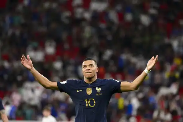 توقيت مباراة فرنسا أمام إنجلترا و تردد القنوات الناقلة في كأس العالم 2022