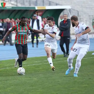 مولودية الجزائر تفوز على اتحاد العاصمة في ديربي العاصمة