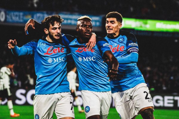 نابولي يسحق يوفنتوس في قمة الدوري الإيطالي