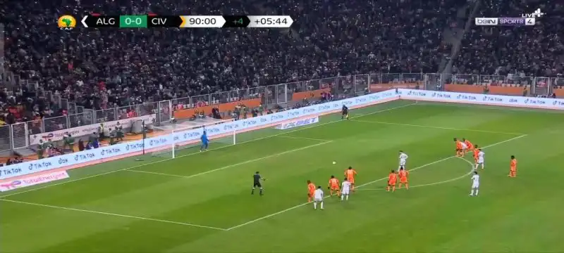 شاهد هدف المنتخب الجزائري ضد كوت ديفوار بتعليق حفيظ دراجي