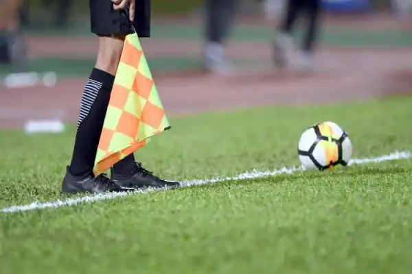 الفاف تعلن عن قائمة الحكام الدوليين المعتمدين من طرف الفيفا