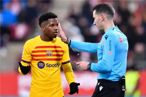 برشلونة يفوز على جيرونا ويعزز صدارته لترتيب الليجا