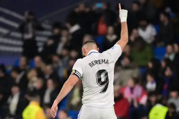 بن زيمة يقود ريال مدريد لفوز كبير على ضيفه إلتشي
