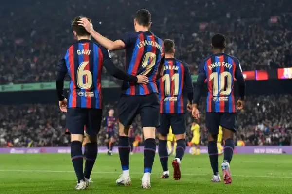 برشلونة يعزز صدارته للدوري الإسباني بالفوز على قادش