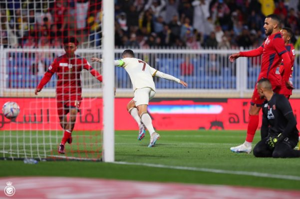 هاتريك رونالدو في شباك زغبة يقود النصر للانفراد بصدارة الدوري السعودي 5