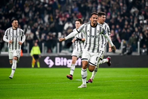 يوفنتوس يحسم ديربي تورينو و يصعد إلی المركز السابع في الدوري الإيطالي