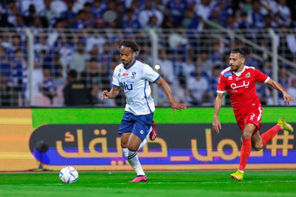 الهلال يتعادل مع الوحدة ويفشل في تحقيق فوزه الـ10 بالدوري السعودي 14