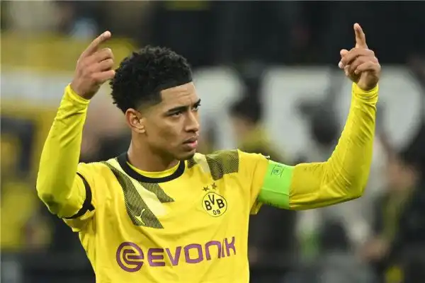 ريال مدريد يجتمع مع ممثلي جود بيلينجهام