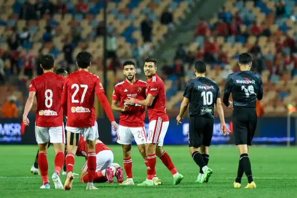 بمشاركة أحمد قندوسي .. الأهلي يفوز على فاركو بثلاثية نظيفة