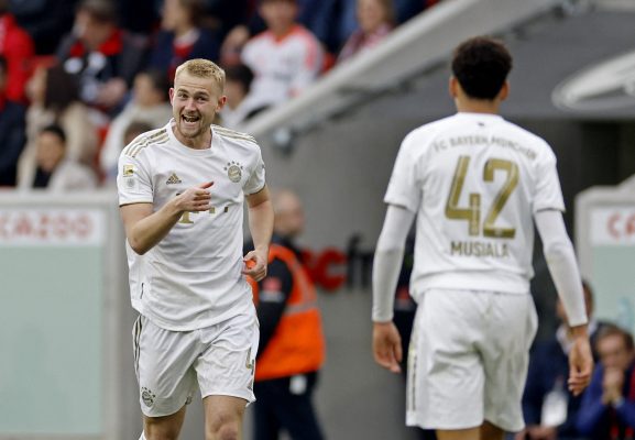 بايرن ميونخ يتمكن من البقاء في صدارة ترتيب الدوري الألماني