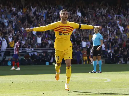 برشلونة يعزز صدارته للدوري الإسباني بتغلبه على أتلتيكو مدريد