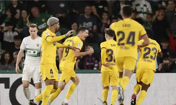 برشلونة يفوز على إلتشي ويواصل انتصاراته بالدوري الإسباني