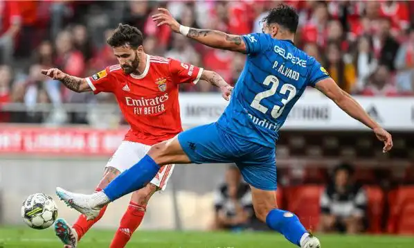بنفيكا يفوز على ضيفه إشتوريل بالدوري البرتغالي