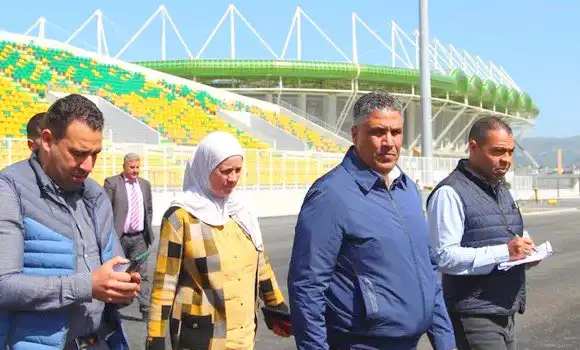 ملعب تيزي وزو الجديد: وزير السكن يحث على تسريع الأشغال تحسبا للمباراة التجريبية في ماي المقبل