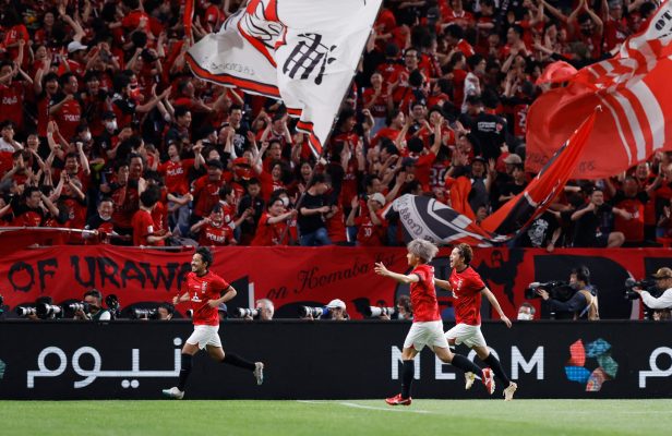 أوراوا ريد دايموندز الياباني يتوج بلقب دوري أبطال آسيا 8